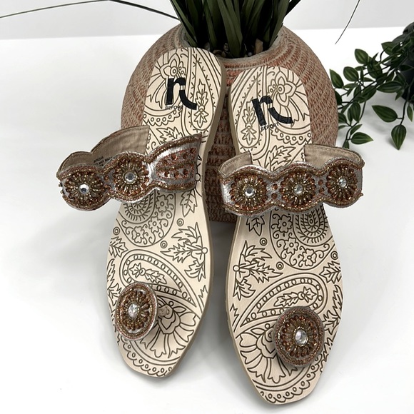 REPORT women flat sandals